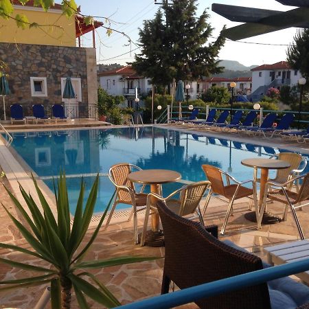 Anaxos Hotel Exterior foto