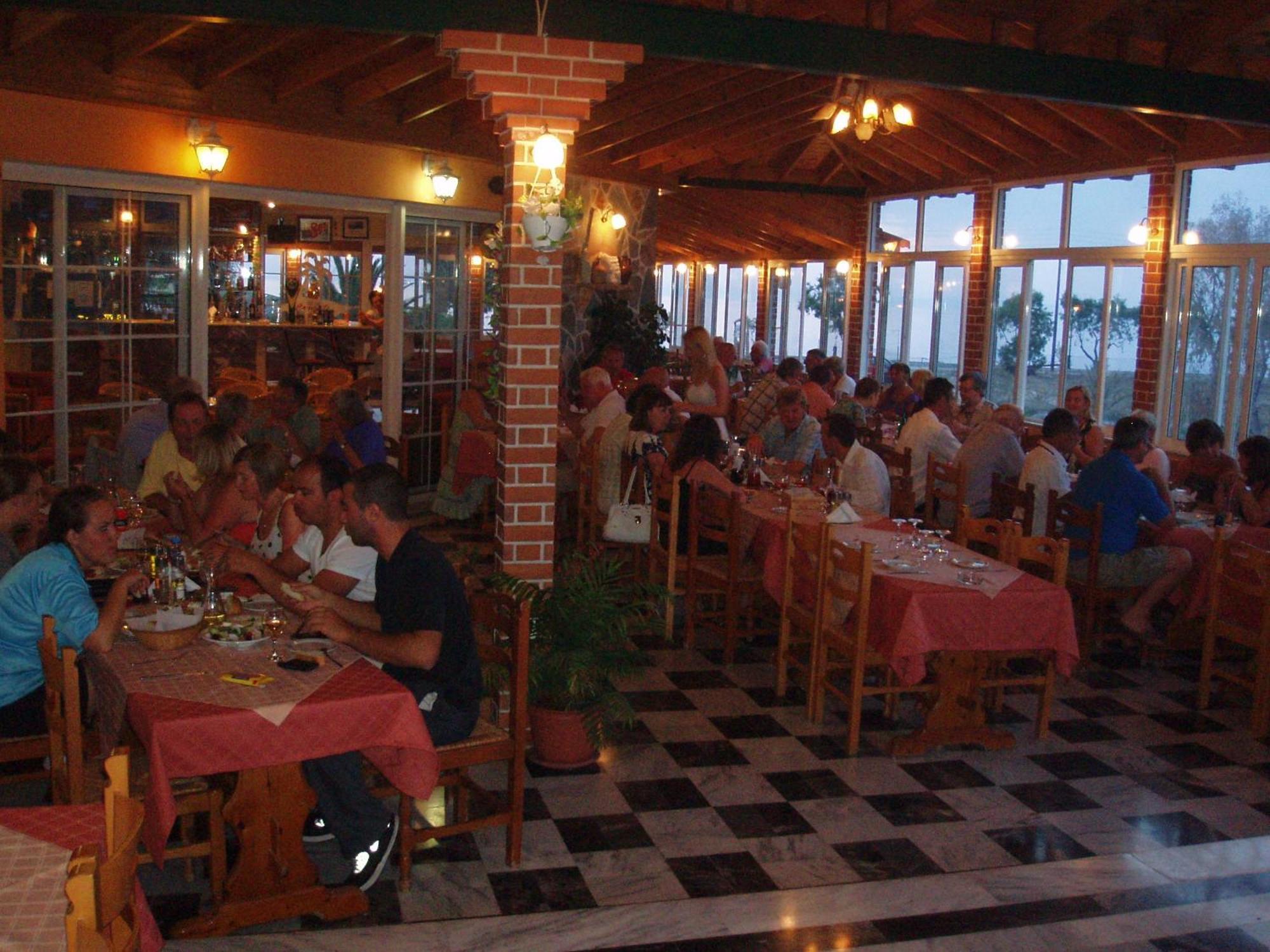 Anaxos Hotel Exterior foto